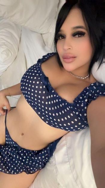 Damaris , 24  female escort, Concord